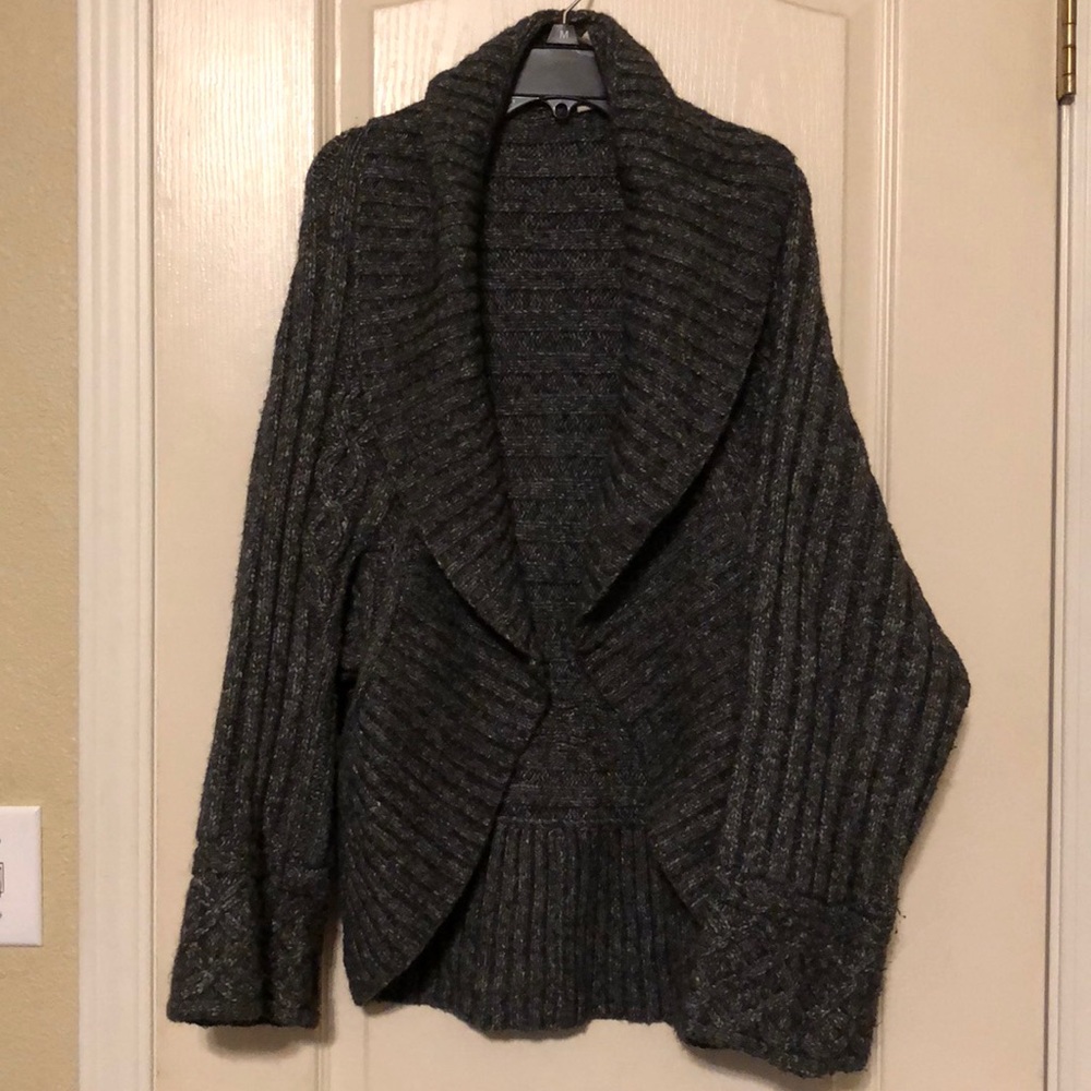 Kenar Dark Gray Sweater with Sleeves